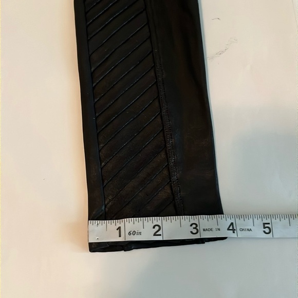 Spanx Faux Leather Moto Style Pull On Size S/P - Picture 8 of 16